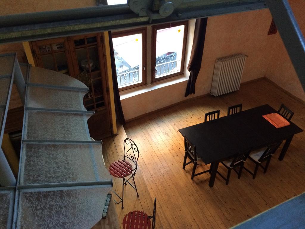 佩兹纳斯Duplex Avec Terrasse Tropezienne公寓 外观 照片